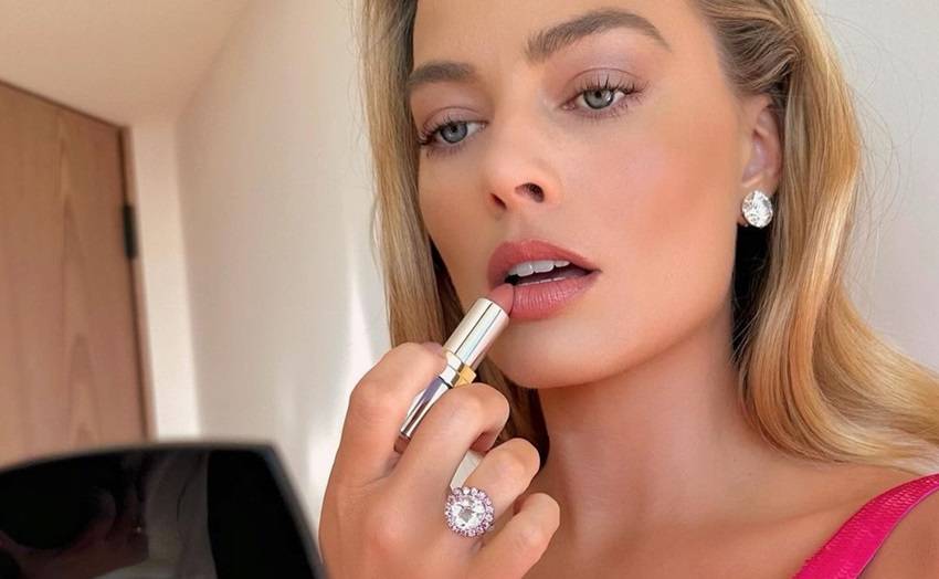 Margot Robbie Allure Cover Makeup Look